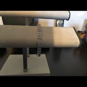 Diamond Simulant 29CTW bracelet 7.5 inches